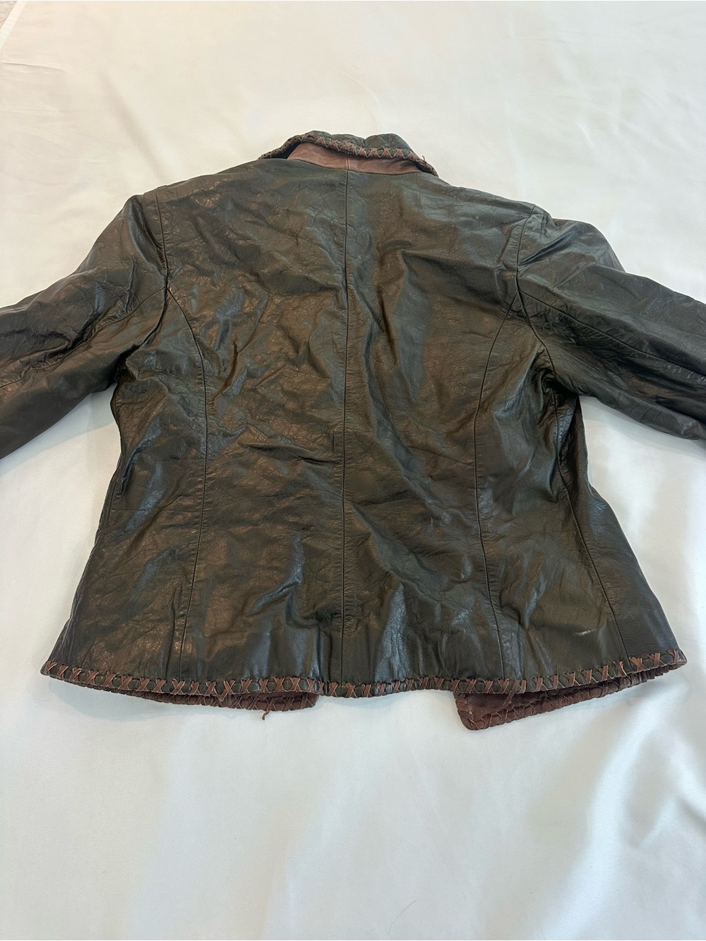Vintage Saguaro Women’s Brown Leather Jacket with Contrast Stitching - Picture 9 of 9